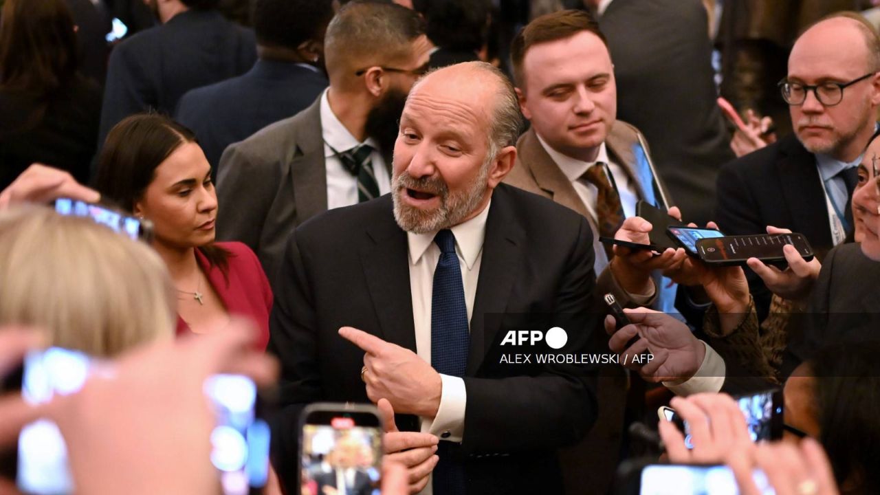 Lutnick dijo que no se trata de bajar el acelerador con los aranceles, sino por el contrario es ponerles el pie en el pecho.