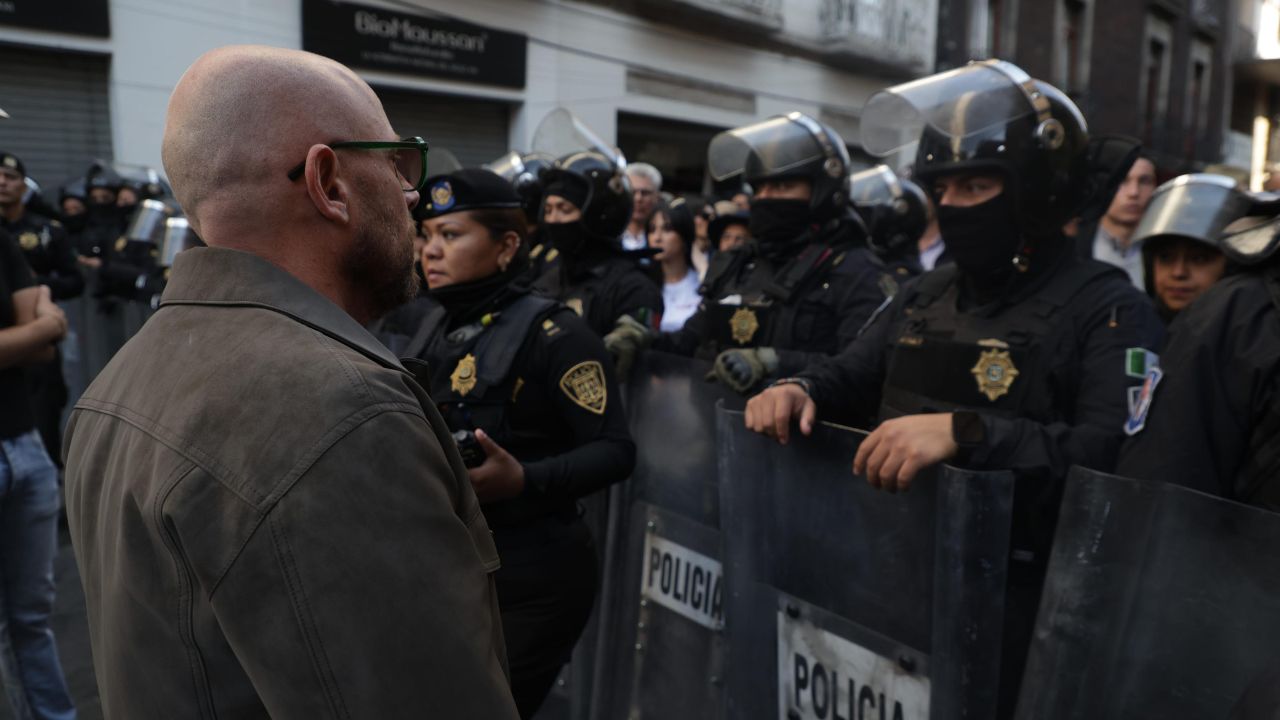 aspectos de la manifestación en el congreso de la CDMX