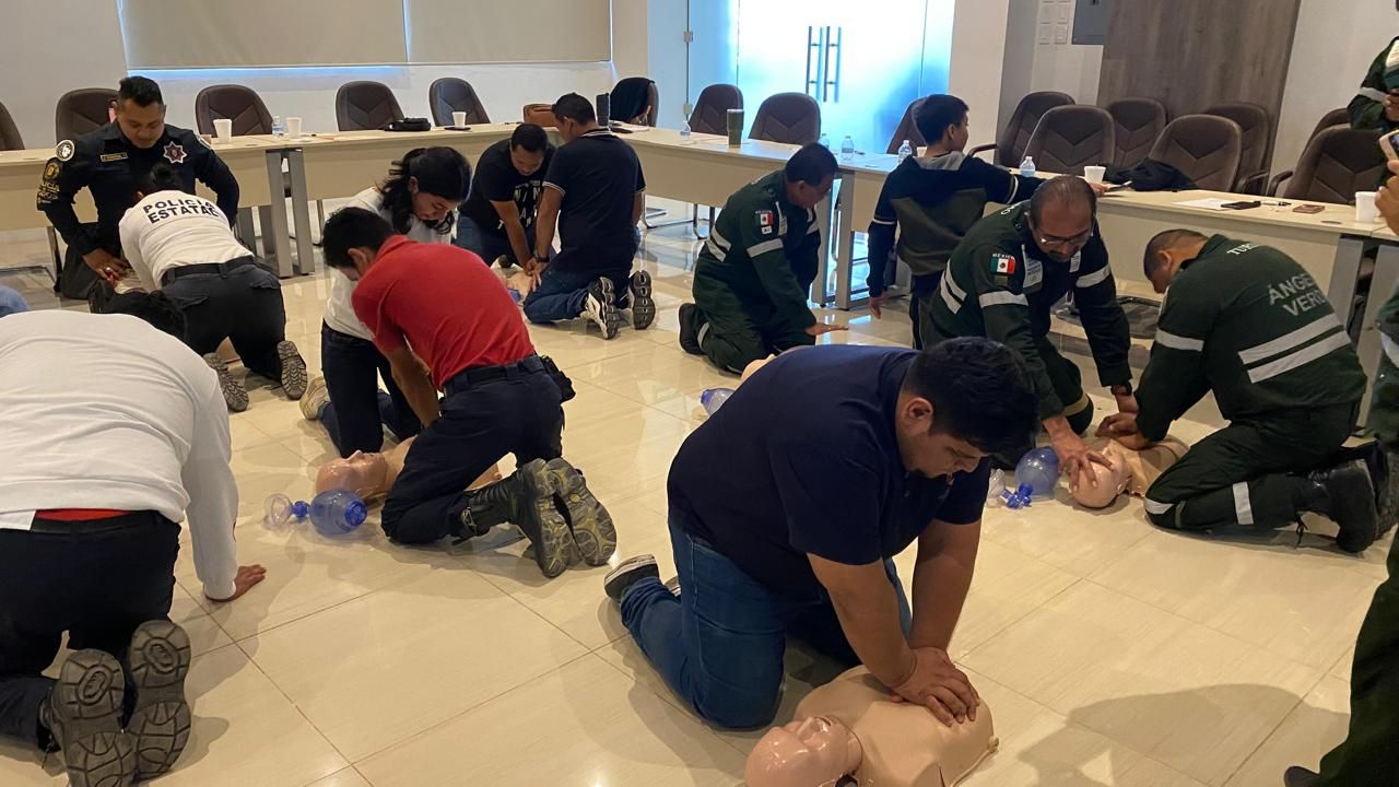 Para salvar más vidas en accidentes de tránsito, la Secretaría de Salud a capacitado durante el primer trimestre del año a 872 voluntarios.