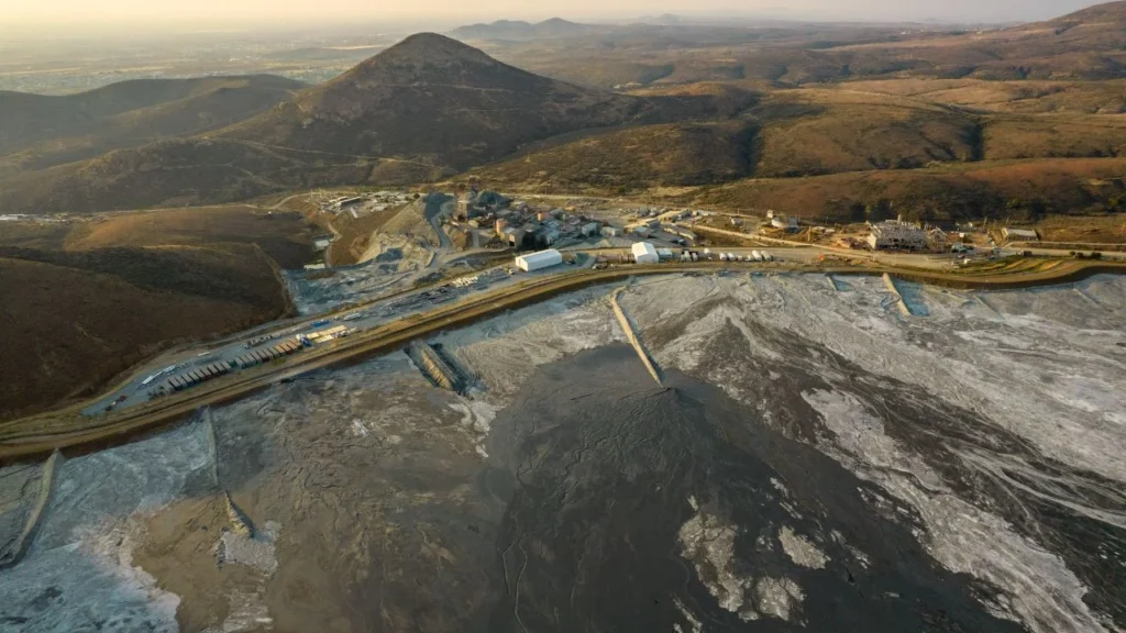 Vista aérea de la “presa de jales” de la mina Cozamin de la empresa Capstone Gold en el municipio de Zacatecas.