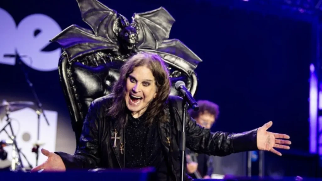 Tras la muerte de Ozzy Osbourne, estas son las 10 canciones que no debes dejar de escuchar como parte de su legado al heavy metal.