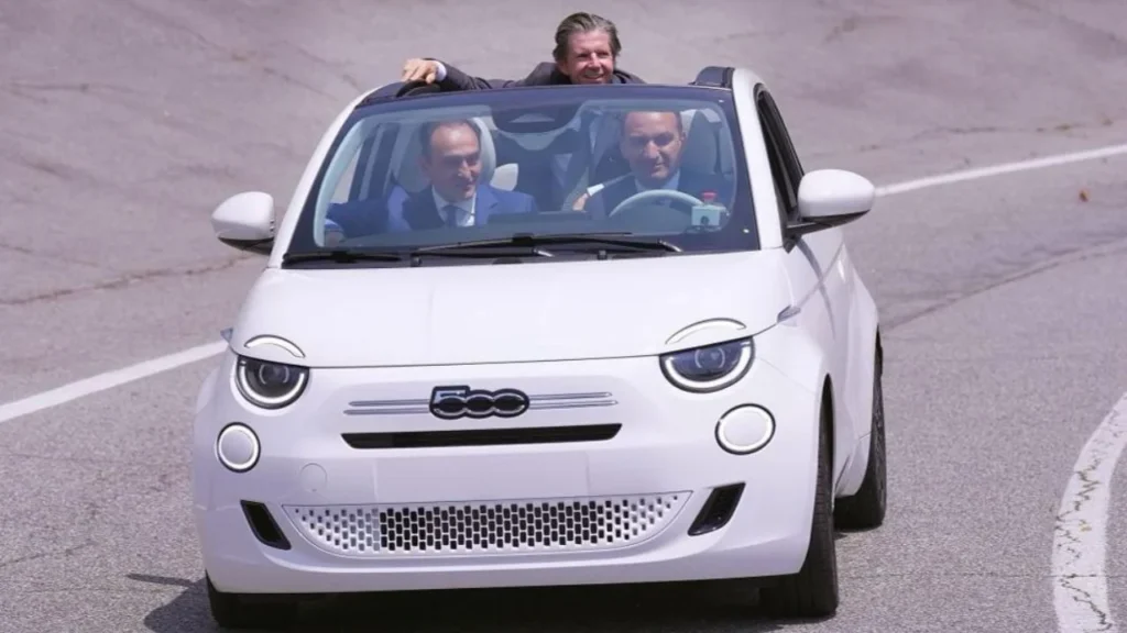 Con una historia de innovación y movilidad urbana, Fiat 500 celebra su aniversario con una nueva versión híbrida, se producirá en noviembre.