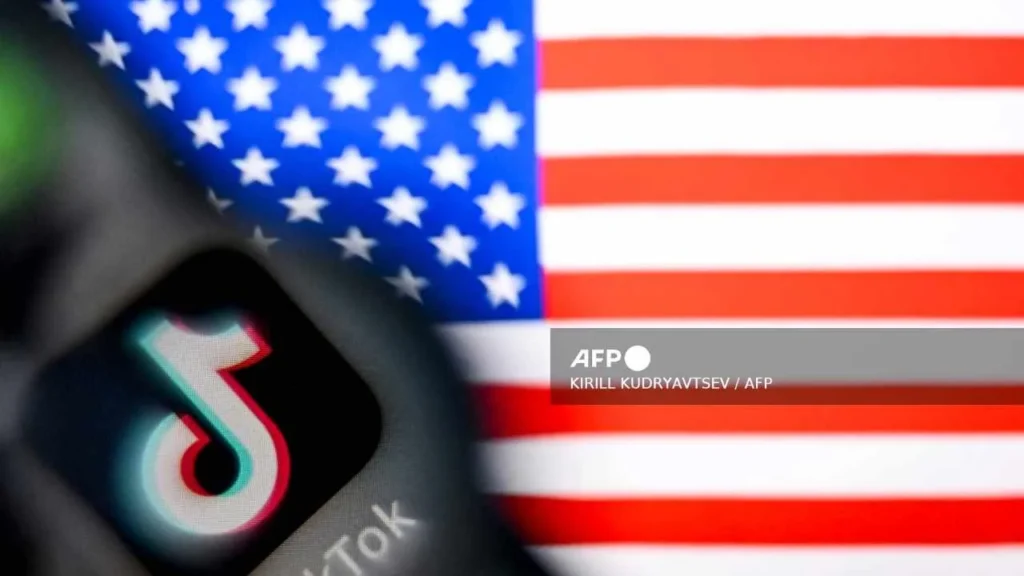 TikTok sigue operando en EU a pesar de que una ley exigió la venta de la red social en territorio estadounidense.