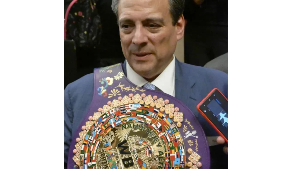 Presentan el cinturón Tlaxcal “Nahui Huey Altepemeh”, que acompañará la pelea entre Canelo & Crawford el próximo 13 de septiembre en Las Vegas.