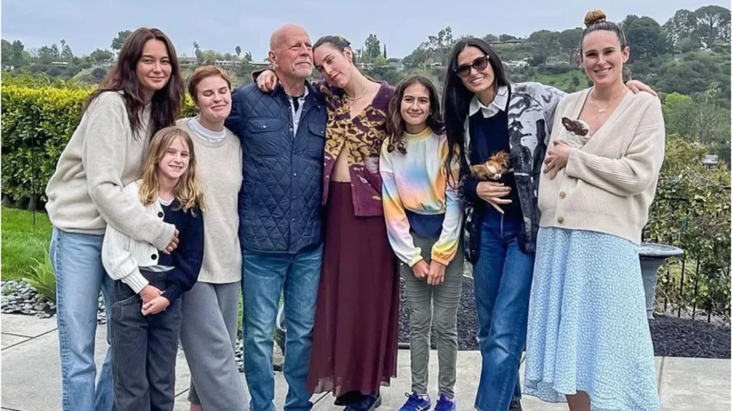 Bruce Willis reaparece tras ingreso a una casa de reposo