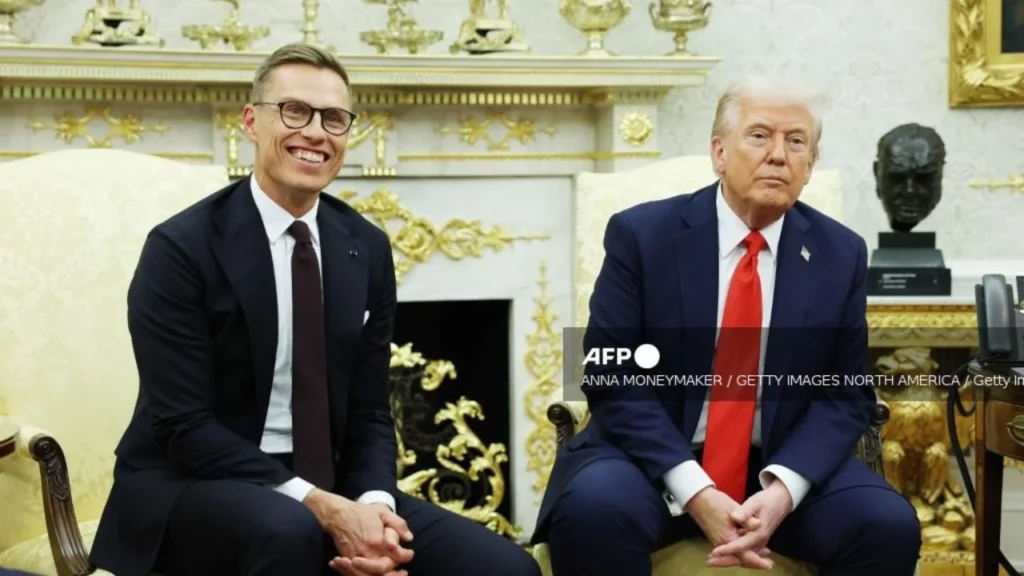 Durante una conferencia en la Casa Blanca, Donald Trump propuso expulsar a España de la OTAN de manera definitiva.