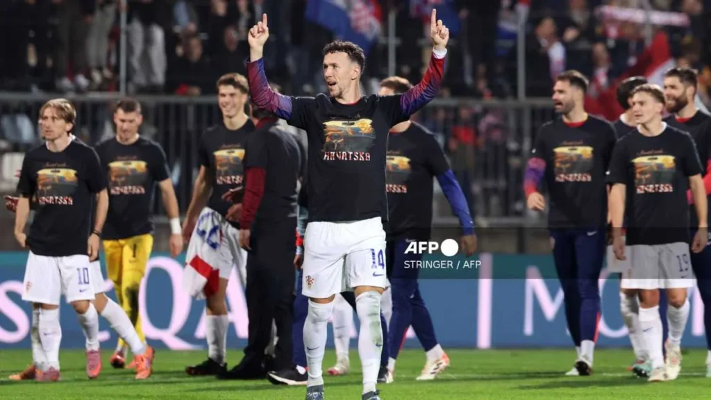 Los jugadores de Croacia festejan su clasificación a la Copa del Mundo que se disputará el próximo año.
