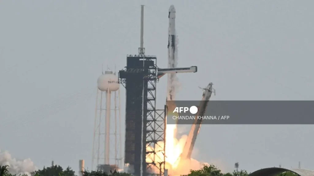 La compañía aeroespacial elevó su valoración a 800 mmdd.