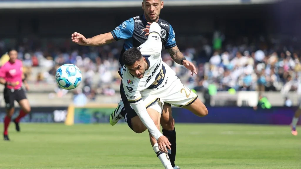 Los gallos blancos de Querétaro arruinaron el debut de los Pumas de la UNAM en el arranque de la Liga Mx.