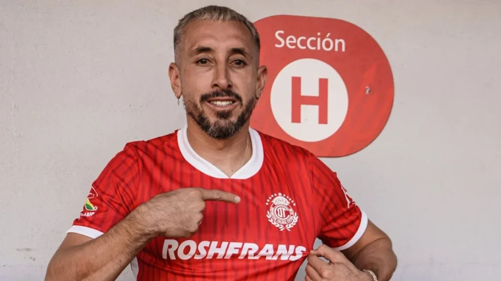 Toluca anuncia la salida de Héctor Herrera