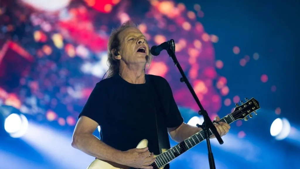 Internan en Argentina a Stevie Young, guitarrista de AC/DC