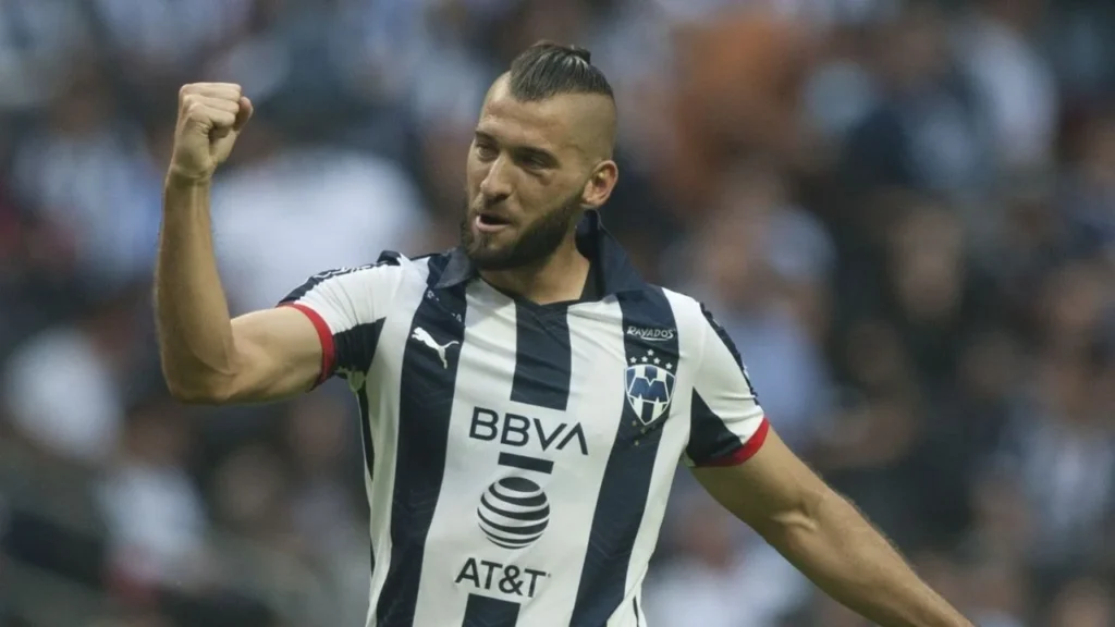 Nicolás Sánchez toma las riendas de Rayados tras la salida de Torrent