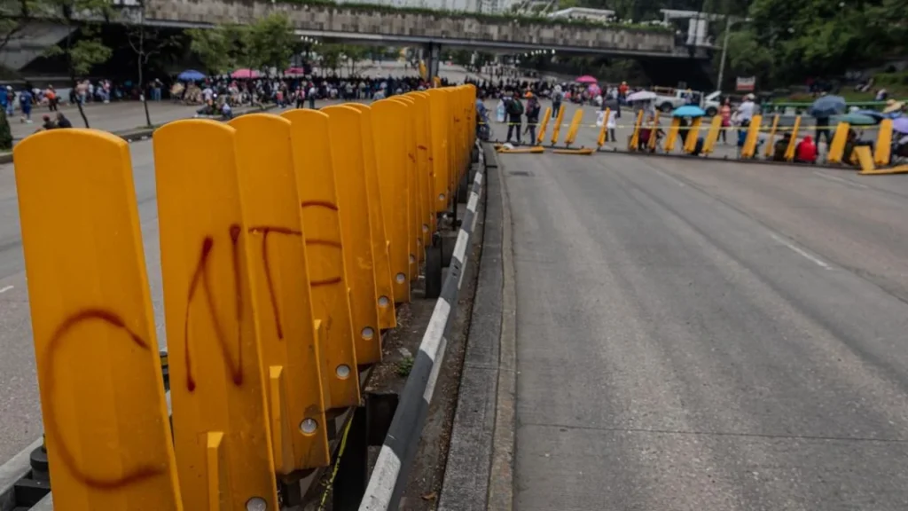 Ante bloqueos Segob reitera llamado a la CNTE para dialogar