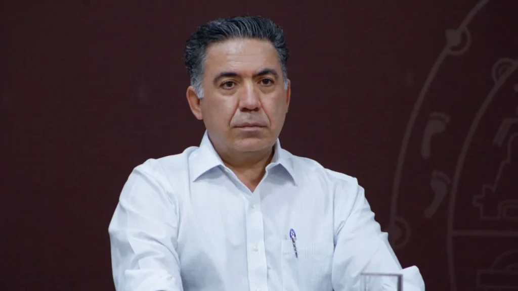 A pesar de ser integrante 'propietario' de la Comisión Permanente, el senador Enrique Inzunza sigue sin presentarse a las sesiones.