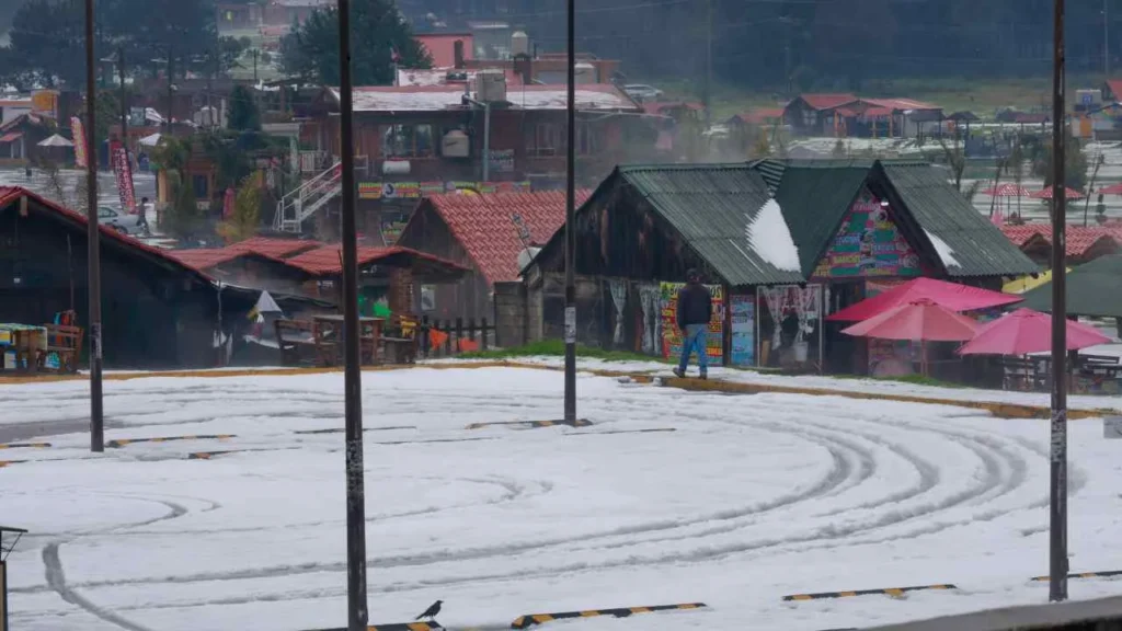 La tarde de este martes se registró una intensa granizada en la zona de la Marquesa.