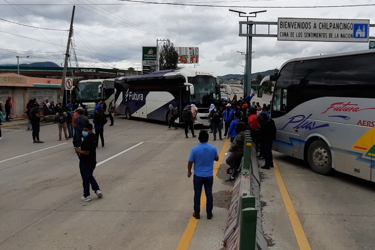 Bloqueo de normalistas en Chilpancingo