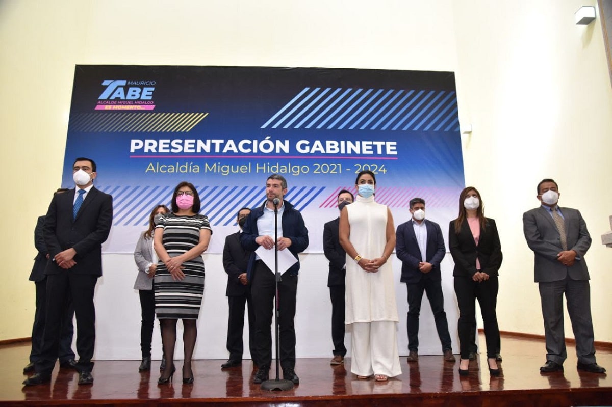 Mauricio Tabe presentó a parte de su equipo.