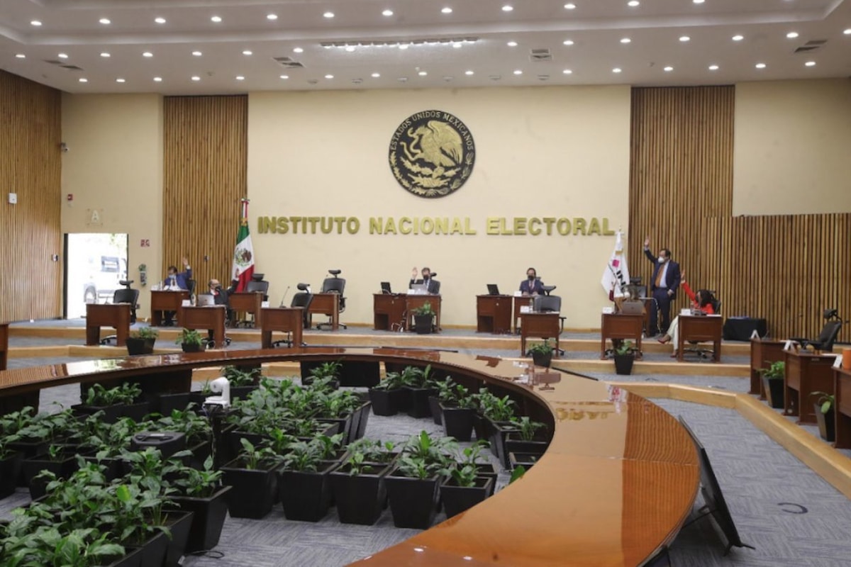 Foto: Cuartoscuro. El Presidente consideró que los consejeros del INE que votaron por la suspensión de la revocación de mandato cometieron un error.