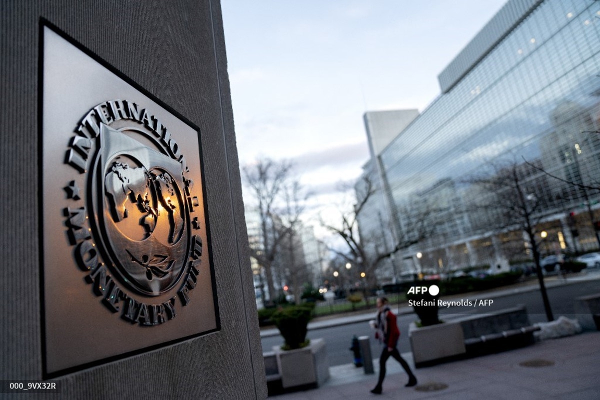 Foto: AFP | Propagación de variante Ómicron continuaría afectando la actividad económica global, de acuerdo con el Banco Mundial.