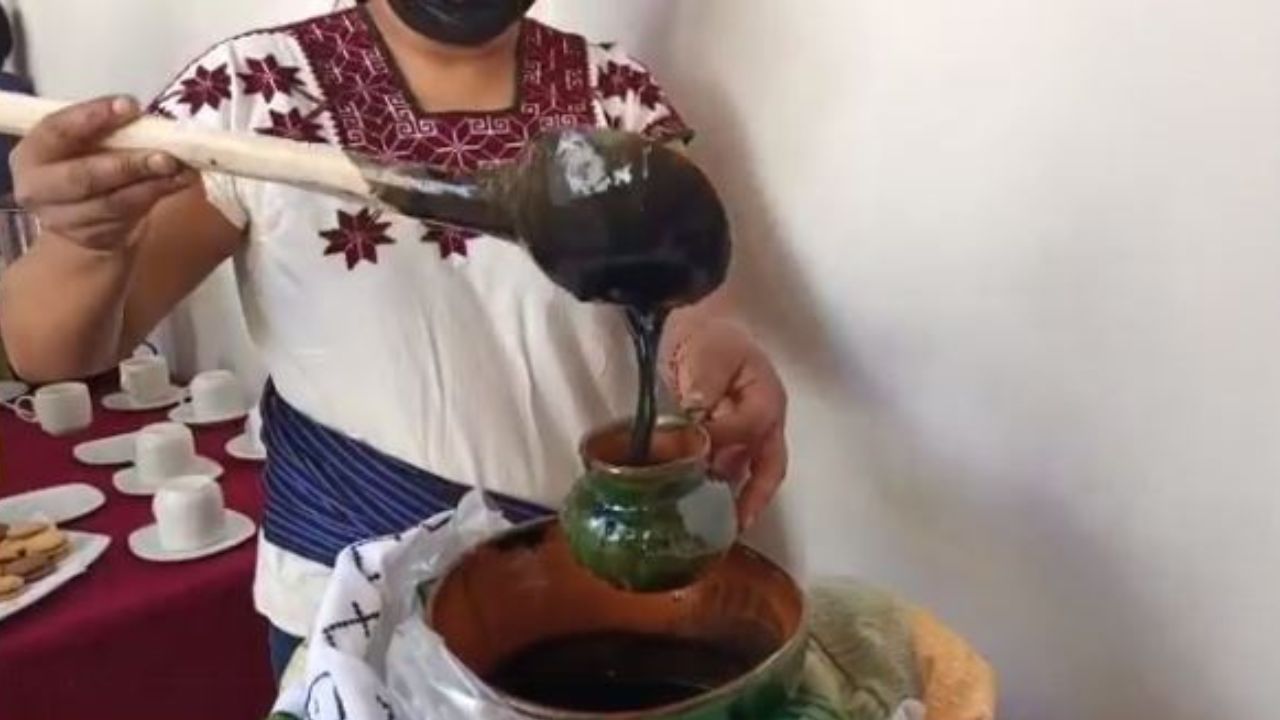 Foto: Captura de pantalla | Te presentamos el atole de chaqueta