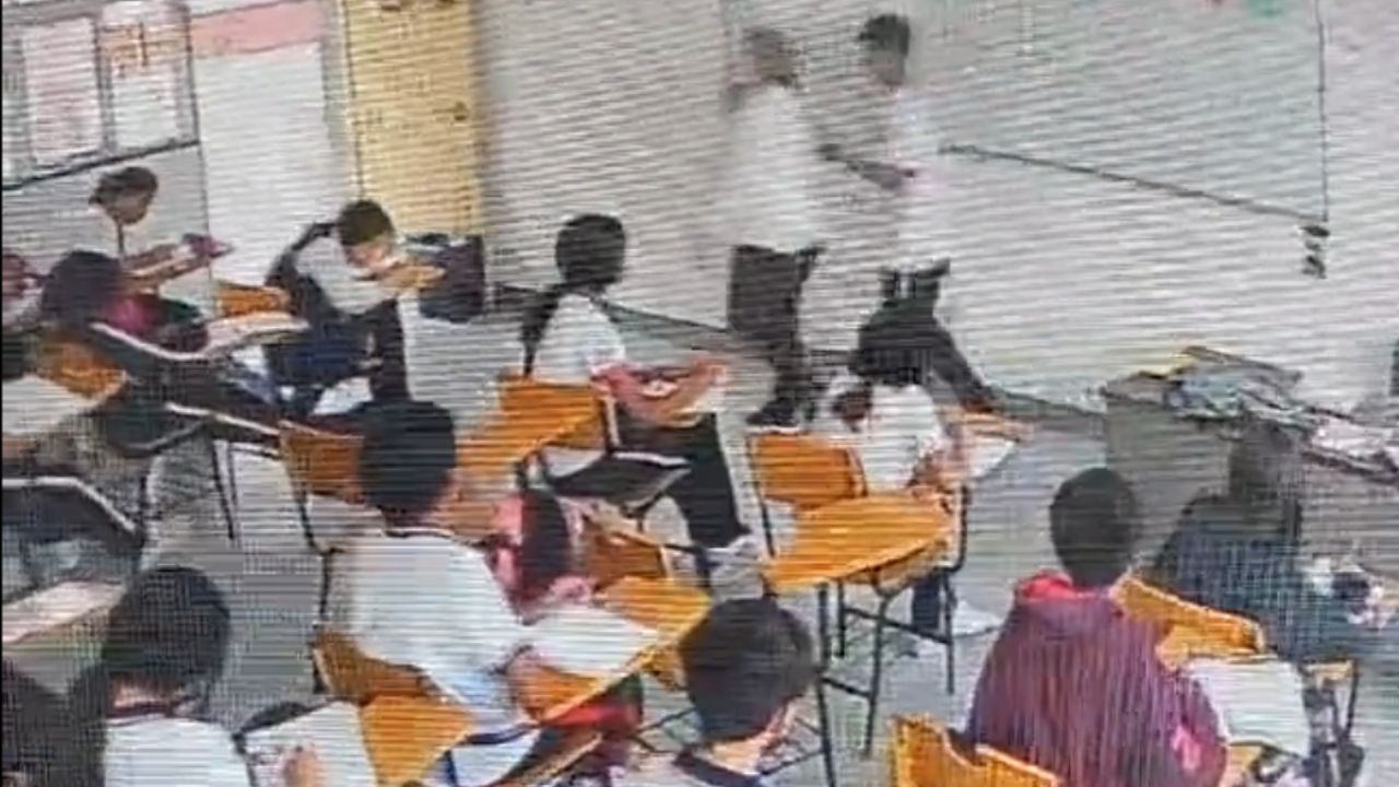 Señalan que docente apuñalada en Coahuila, presuntamente discriminaba al alumno agresor