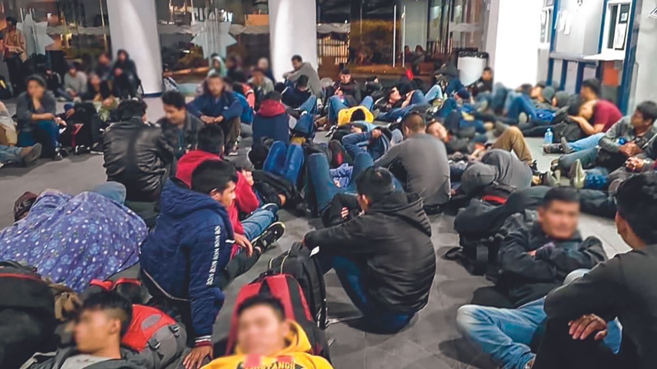 Resguardo. Los extranjeros rescatados en Sonora y Veracruz fueron trasladados a instalaciones del INM en ambos estados, al no contar con documentos migratorios.