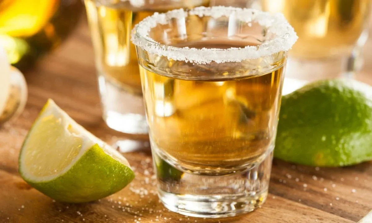 Estas son las mejores marcas de tequila, ron y vodka, según la Profeco