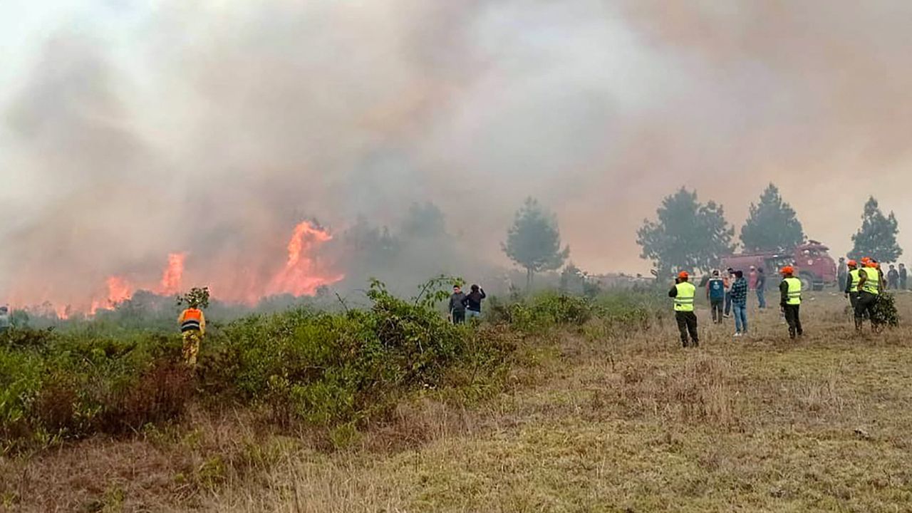 Crisis. Los peruanos enfrentan los incendios que ya afectaron los cultivos.