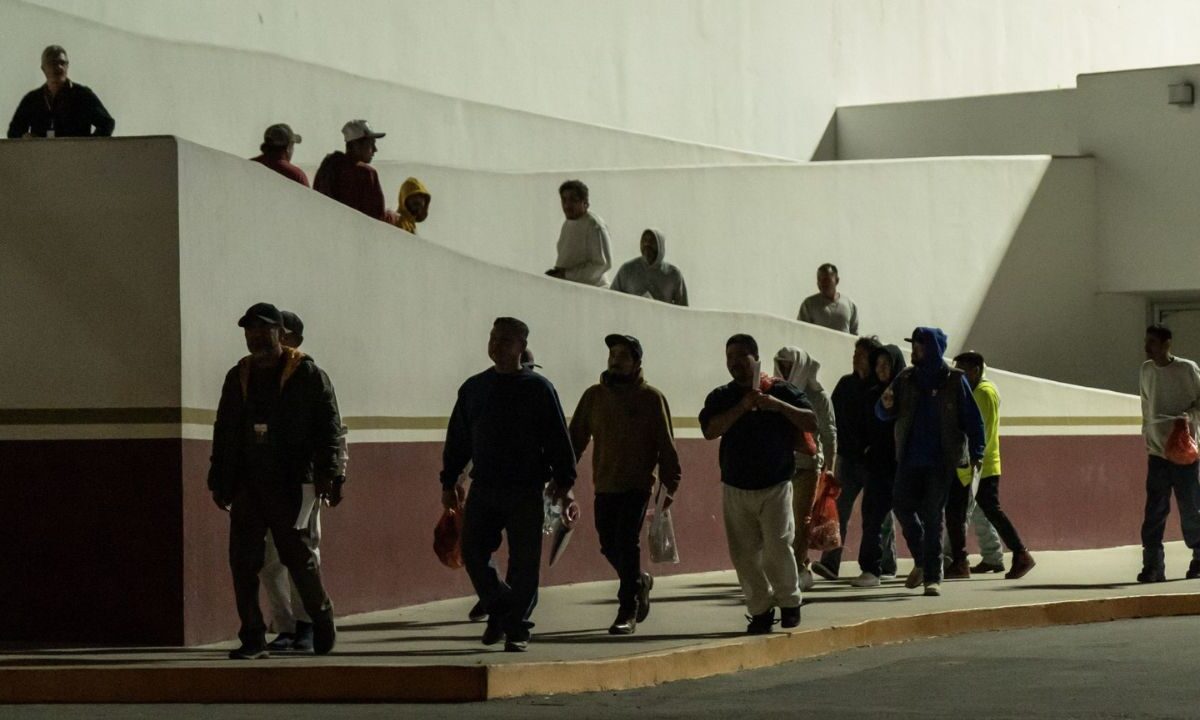 Por los migrantes, la Iglesia se sumó a los esfuerzos de los Gobiernos Federal y local ante las deportaciones masivas.