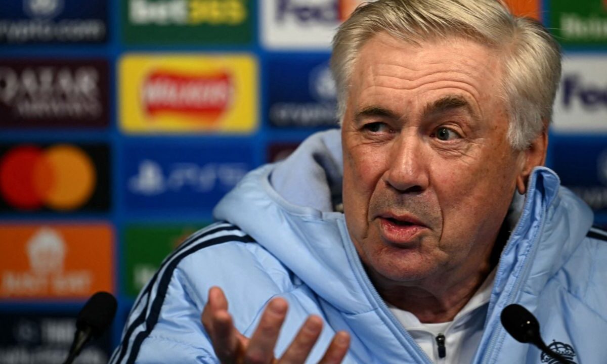Carlo Ancelotti, insistió en que tiene contrato y que no ha recibido ninguna llamada de la selección de Brasil.
