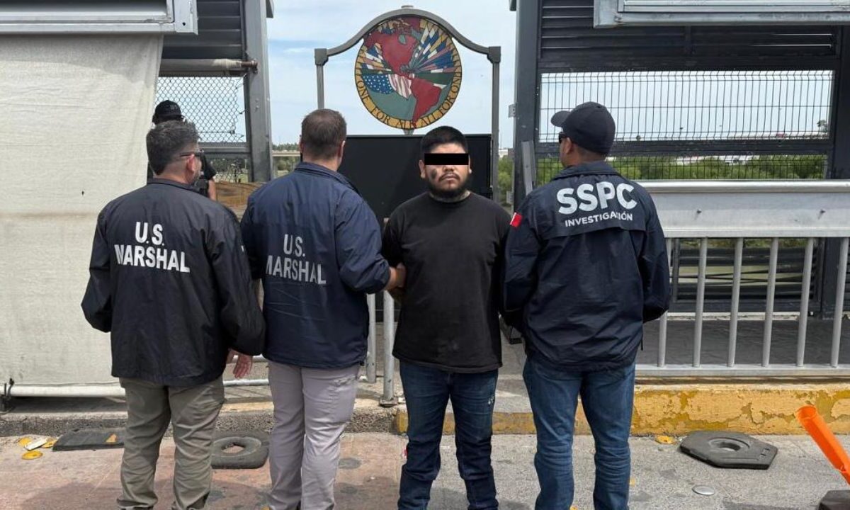 En Tamaulipas, Fuerzas Federales detuvieron y entregaron a las autoridades de EU, a Antonio "N", presunto traficante de personas.
