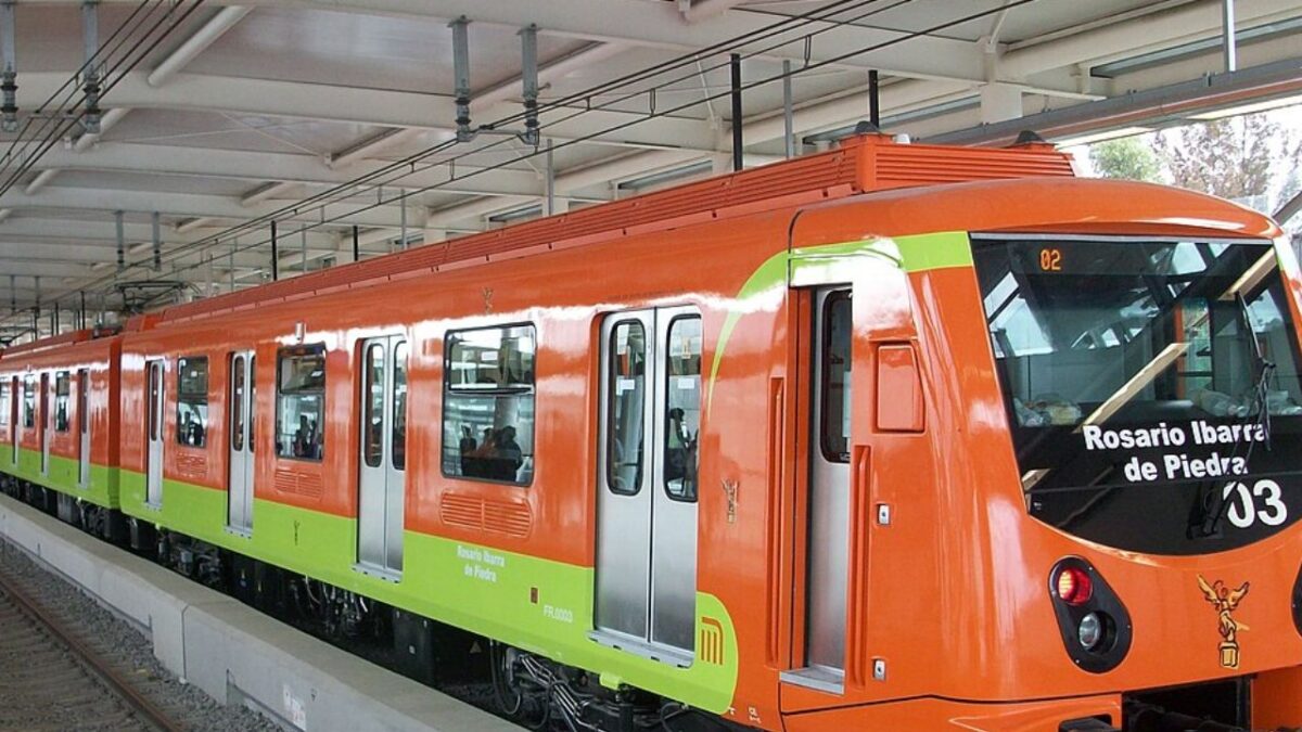 El Metro CDMX se detuvo momentáneamente en la Línea 12 para realizar una maniobra de rescate; al corte, el tren funciona con normalidad.