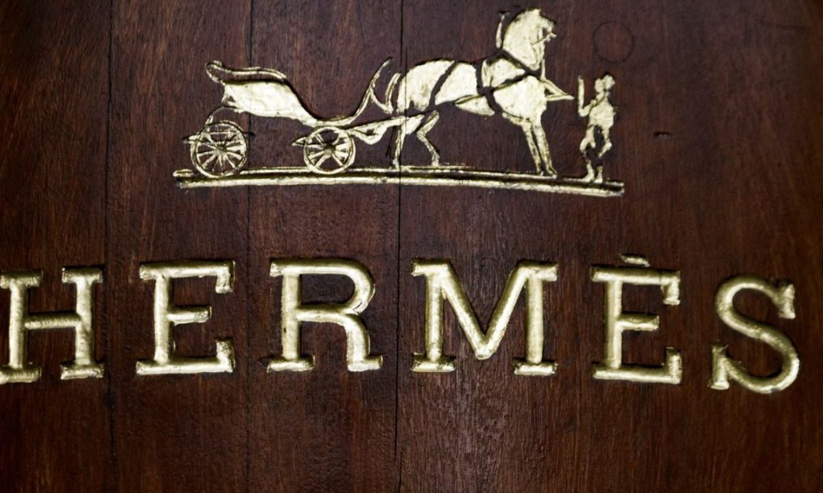 Hermès, grupo de lujo francés, superó el martes a su rival, el gigante francés LVMH