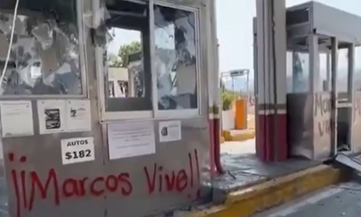 Caseta de Ayotzinapa vandalizada