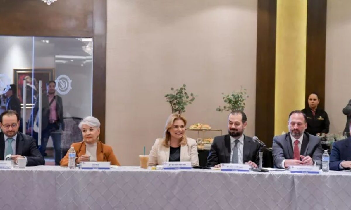 Sostienen encuentro Maru Campos y líderes maquiladores de Ciudad Juárez