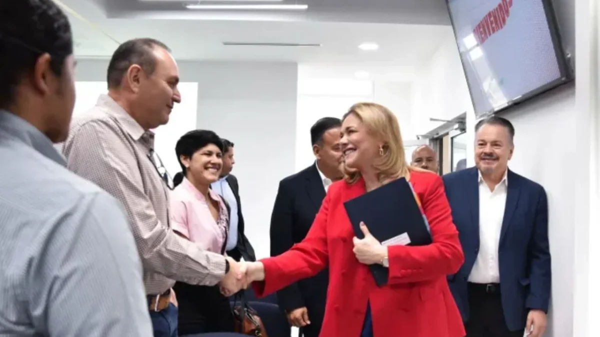 Este martes en Ciudad Juárez, Maru Campos se reúne con los integrantes de la CMIC, Delegación Juárez.