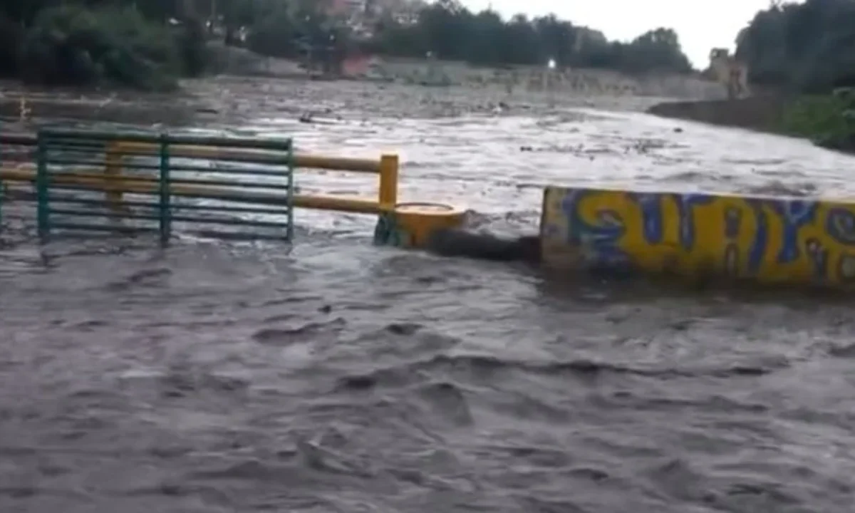 Lluvia en CDMX desborda presas en Álvaro Obregón y Tláhuac