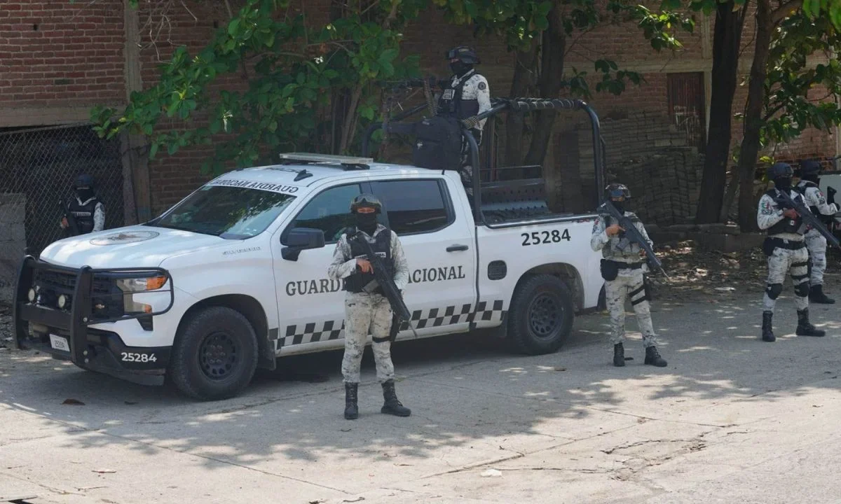 Avanza en comisiones reforma para control militar de la Guardia Nacional.