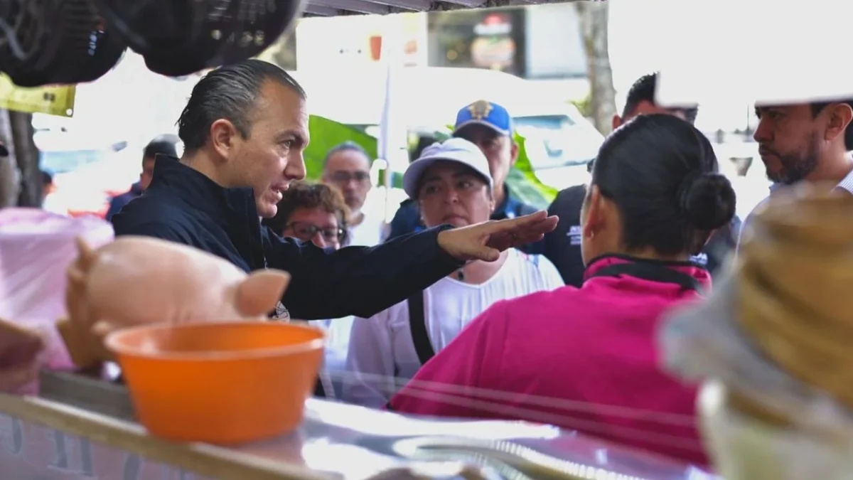 El alcalde Carlos Orvañanos pidió a los comerciantes de Cuajimalpa no caer en extorsiones y denunciarlas, luego de recibir varias quejas.