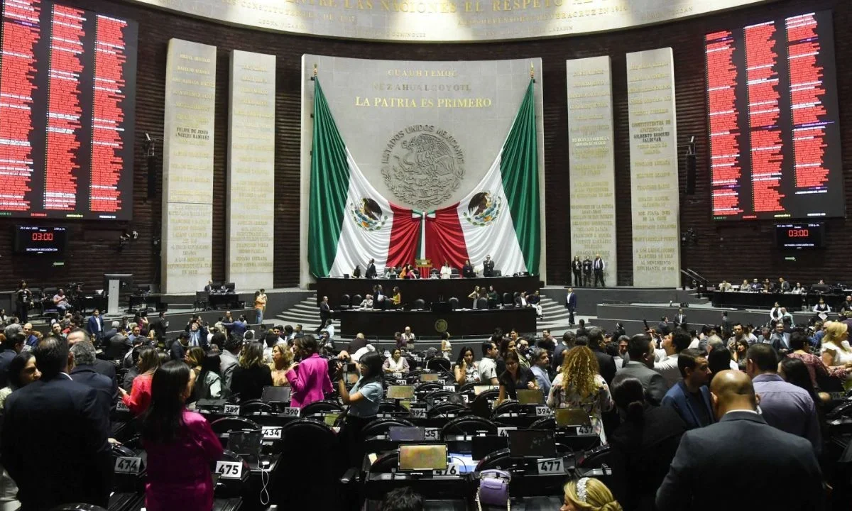 En la Cámara de Diputados aprueban transferir funciones de Coneval a Inegi.