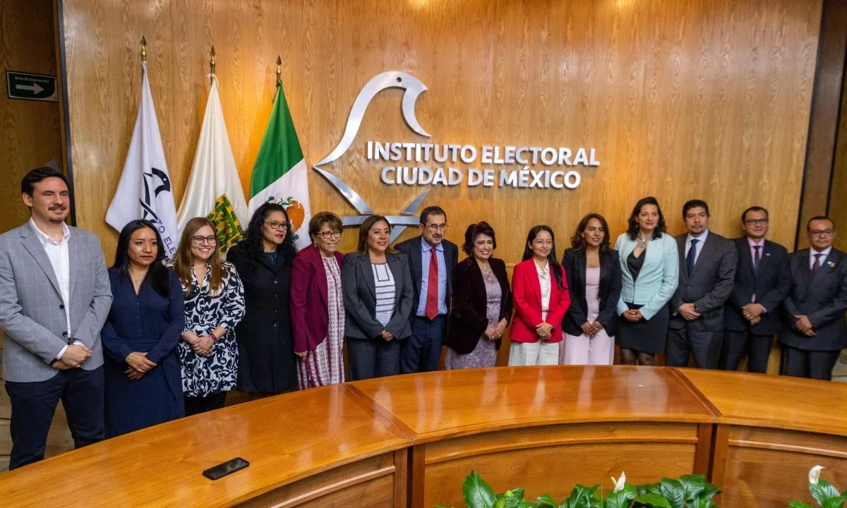 El IECM entregó la constancia de mayoría a los candidatos electos para renovar los 137 cargos del Poder Judicial local.