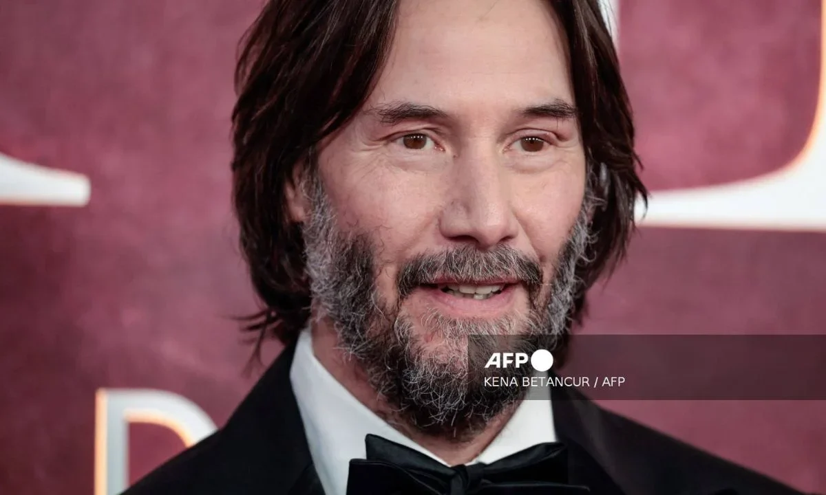 Seis relojes robados al actor Keanu Reeves en EU, y localizados en Chile.