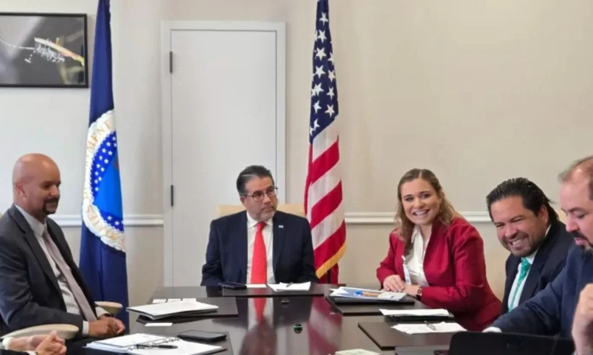 Maru Campos explica en EU su plan para frenar al gusano barrenador en Chihuahua