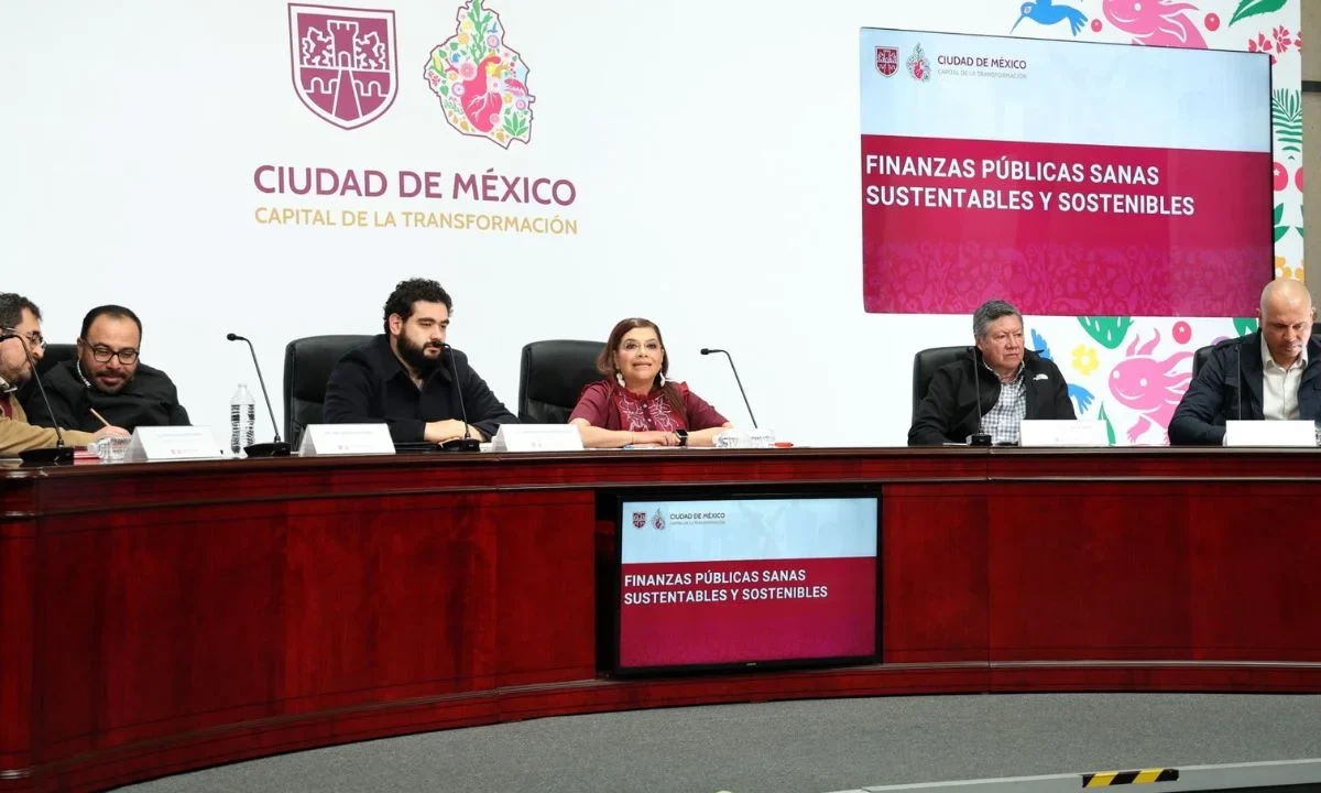 El Mega Bachetón en CDMX tenía como meta atender 200 mil baches en las 160 vías primarias de la capital. Hoy se dio por terminado.