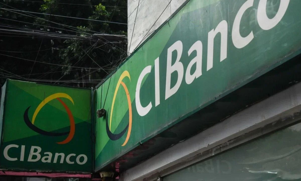 La Comisión Nacional Bancaria y de Valores (CNBV) aplicó 53 multas a Intercam, CIBanco y Vector, señaladas por lavado de dinero por EU.