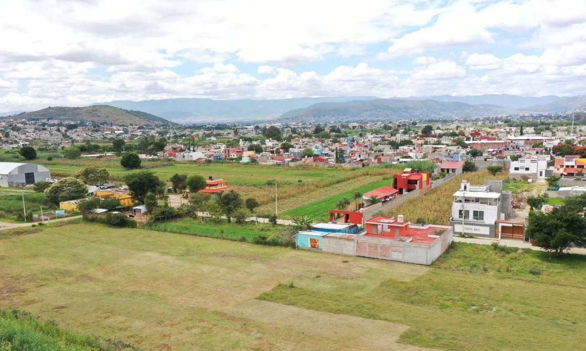 ¿Cómo conseguir el crédito Infonavit para comprar un terreno?