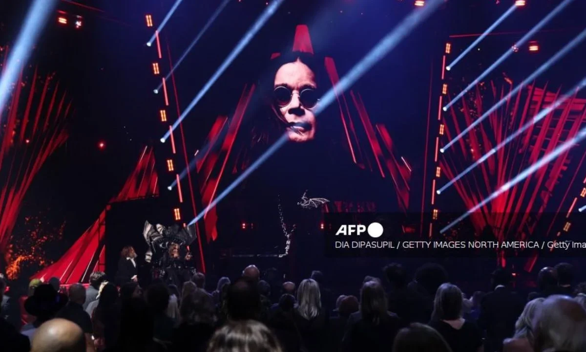 Ozzy Osbourne, leyenda del heavy metal y vocalista de Black Sabbath.