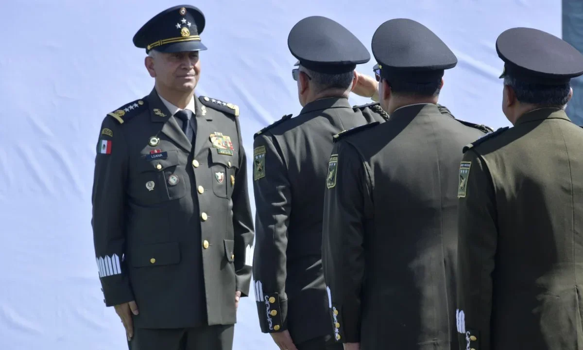 Este martes, el general Francisco Jesús Leana Ojeda asumió el cargo de comandante del Ejército Mexicano, en relevo del general Norberto Cortés Rodríguez.