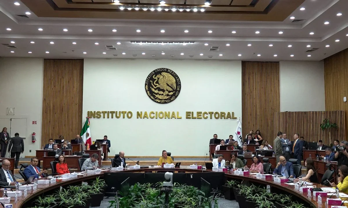 Priista cuestiona a morenistas por uso de Pegasus y acusaciones de narcotráfico, autoritarismo y espionaje 