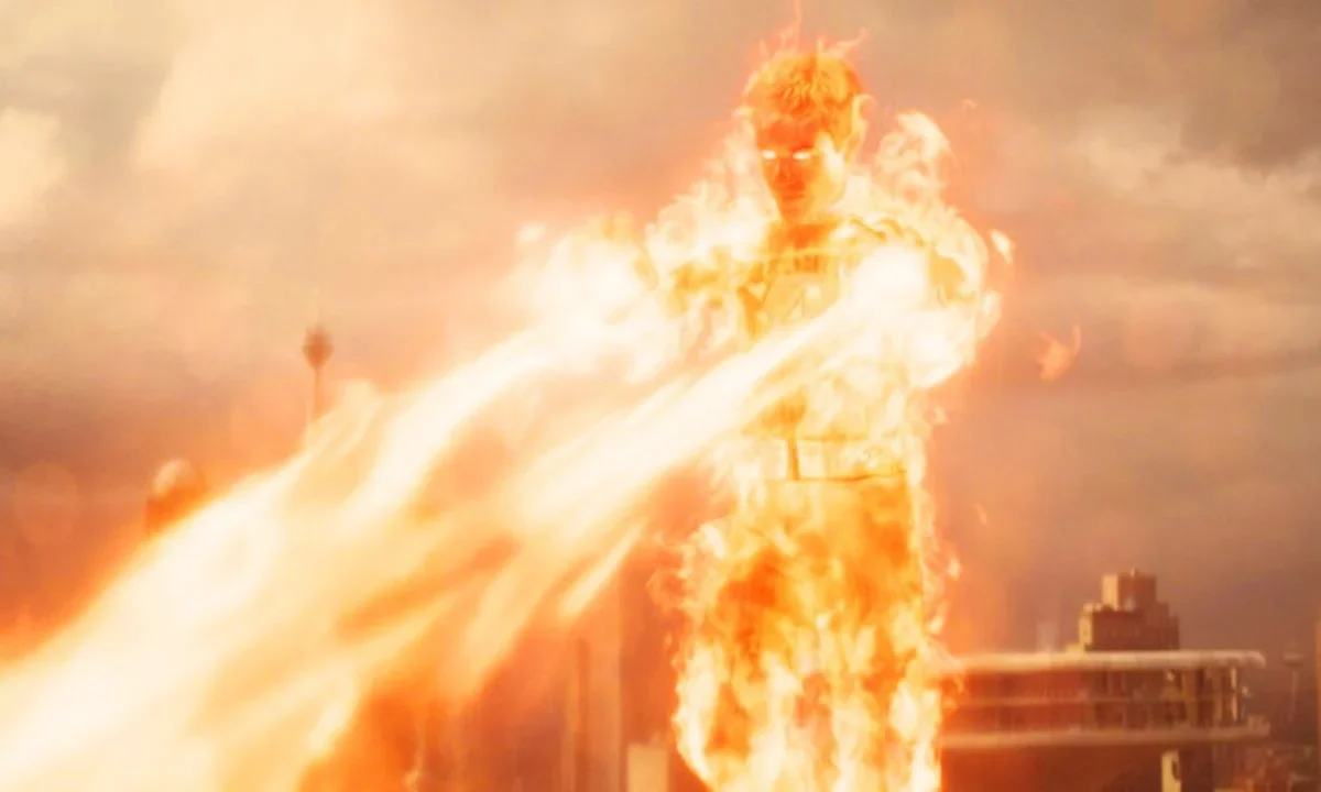 El elenco incluye a Pedro Pascal, Vanessa Kirby, Joseph Quinn y Ebon Moss‑Bachrach, junto a Julia Garner como Silver Surfer y Ralph Ineson como Galactus.